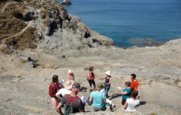 Chanter au creux d'une petite calanque